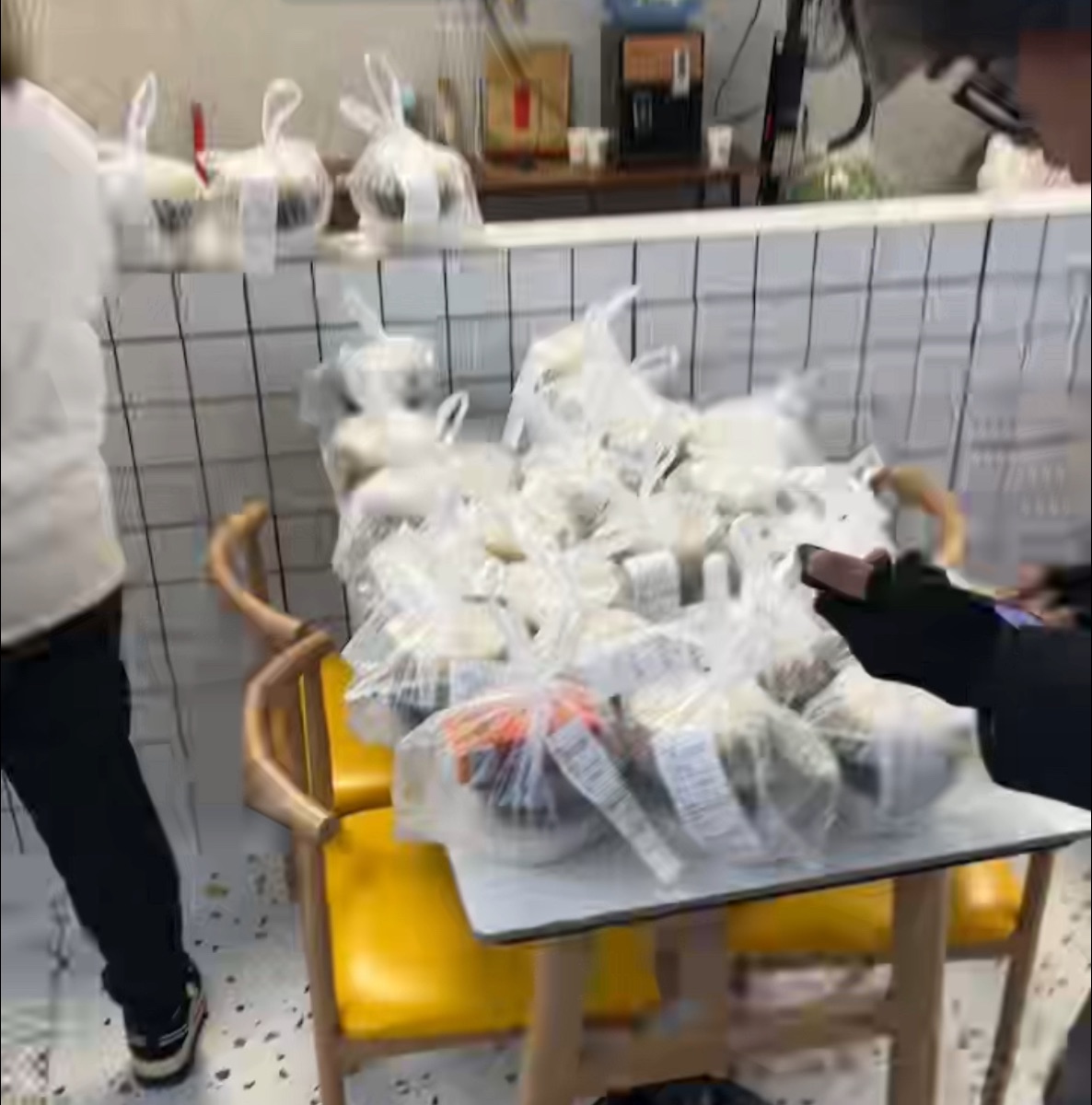 社区店出餐